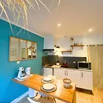 Boho-chic En Hyper-centre De Au Calme Avec Parking En Face Apartament Moulins (Allier)